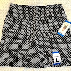 S.C. & Co. Black & White Stretch Skort NWT